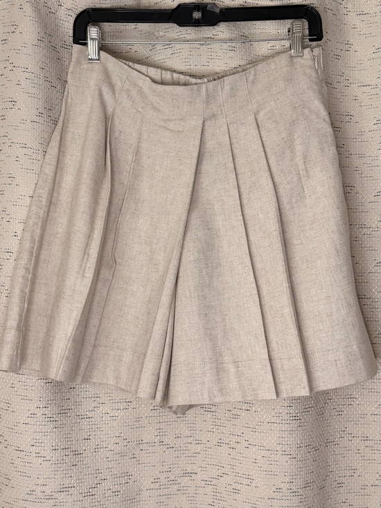 Banana Republic Pants - Banana Republic Pleated A-Line Women’s Skort in Light Beige